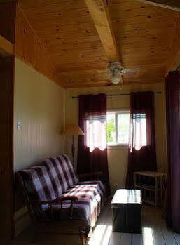 Mashkinonje Lodge Lavigne Екстериор снимка