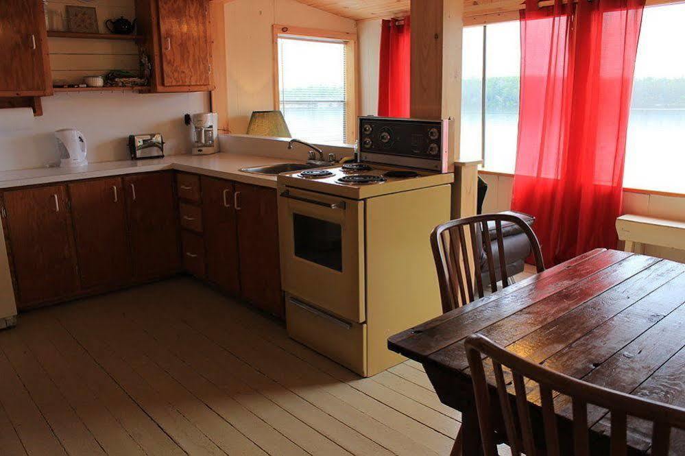 Mashkinonje Lodge Lavigne Екстериор снимка